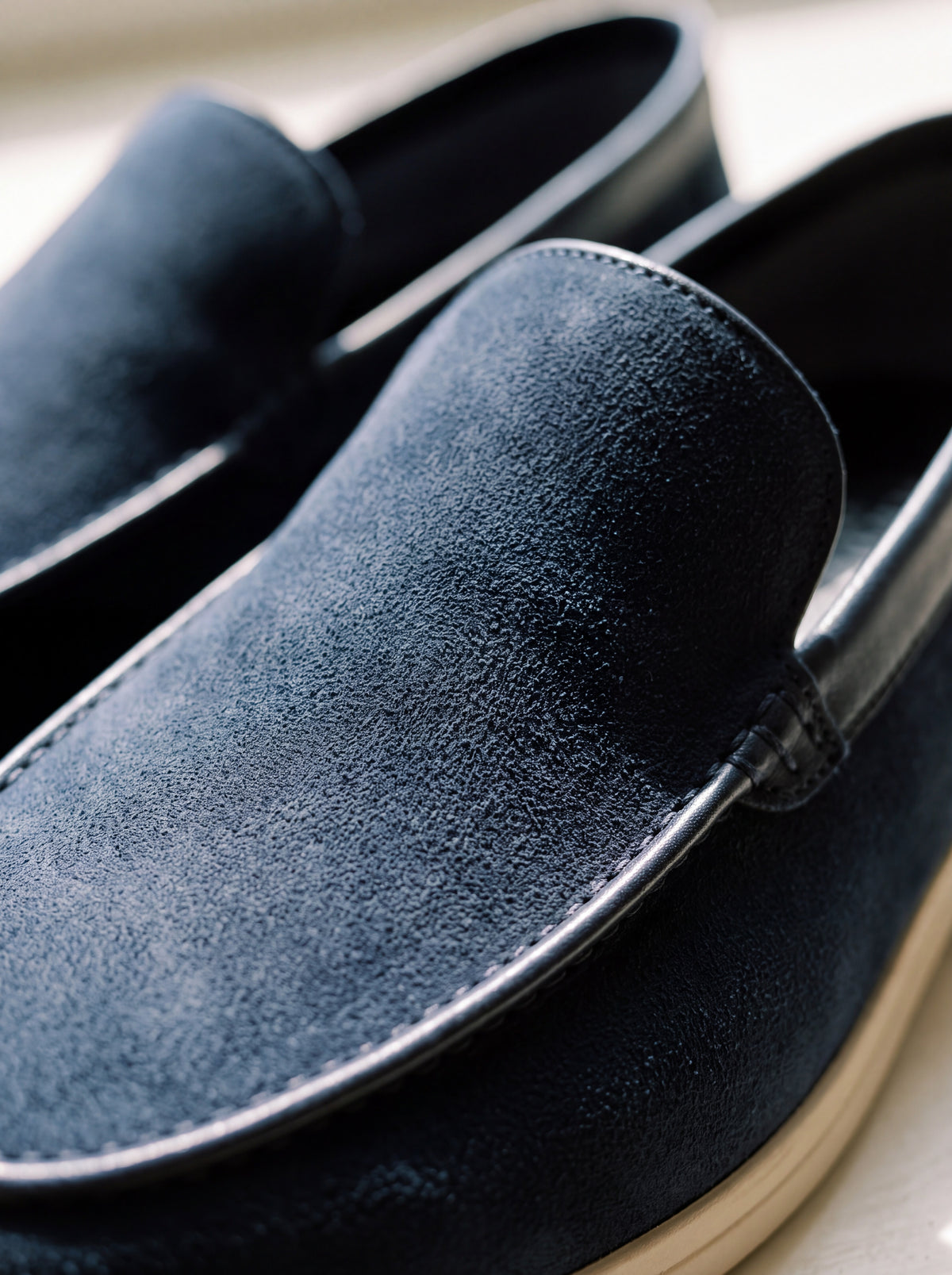 Close detail of the vamp, polished trim and stitching on the Francesco Bellani Bellagio leather loafer