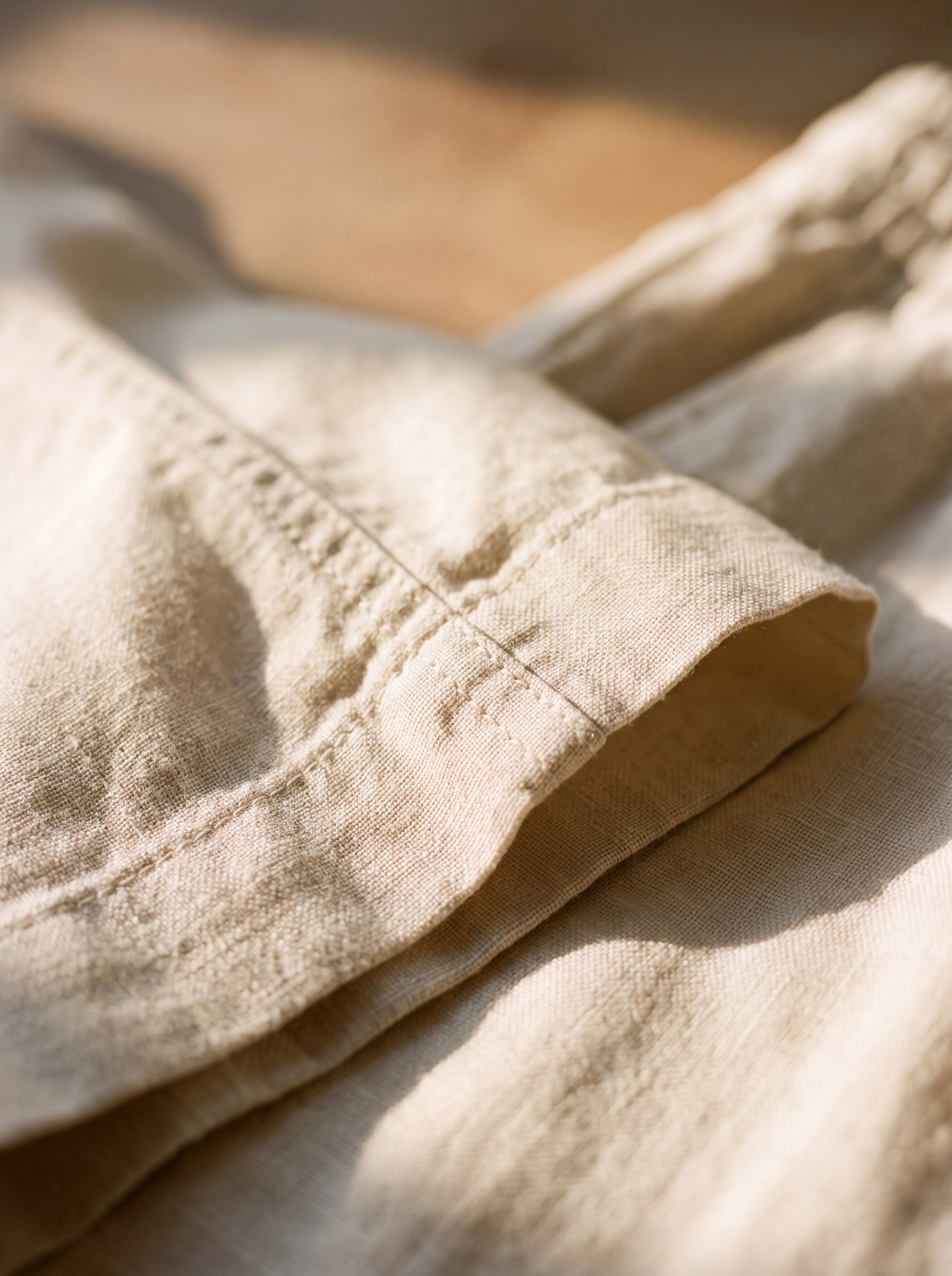 Close detail of the hem and side seam on the Francesco Bellani Portofino linen trouser